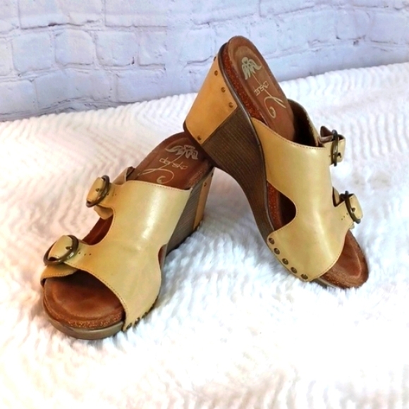DANSKO Womans Tan Leather Studded  Platform Buckle Shoes 38=6 M New‎ NoTags - Picture 10 of 10